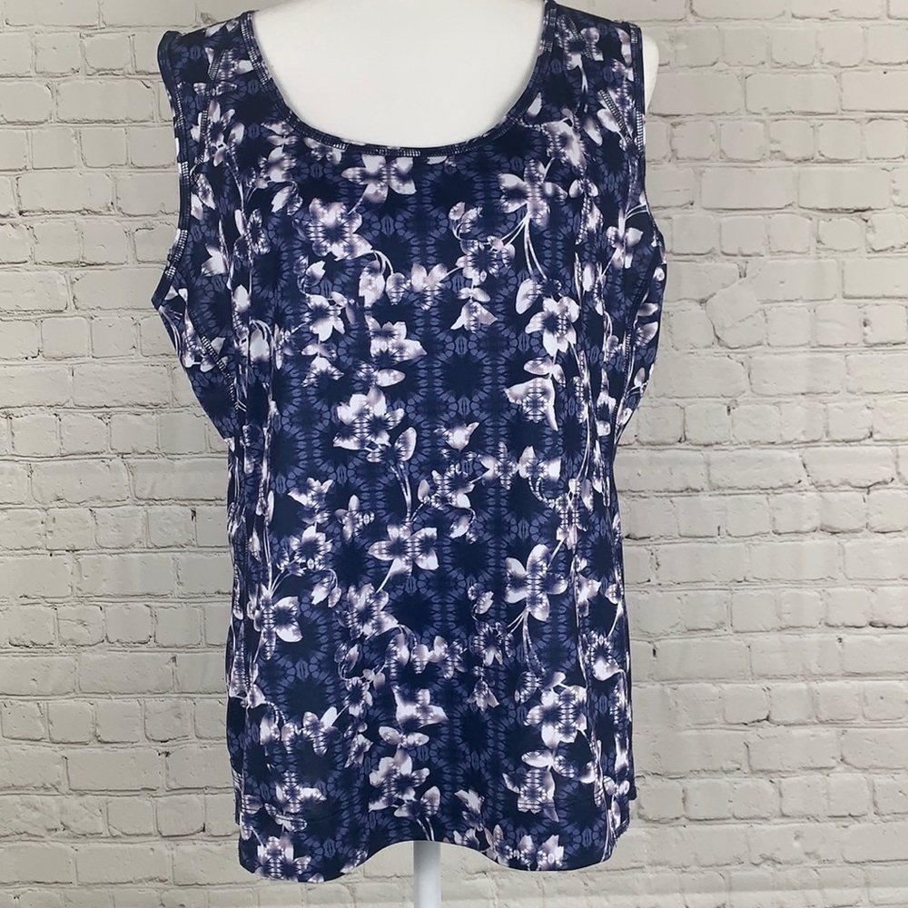 ST. John's Bay Active Quick-Dri Tank Top Large